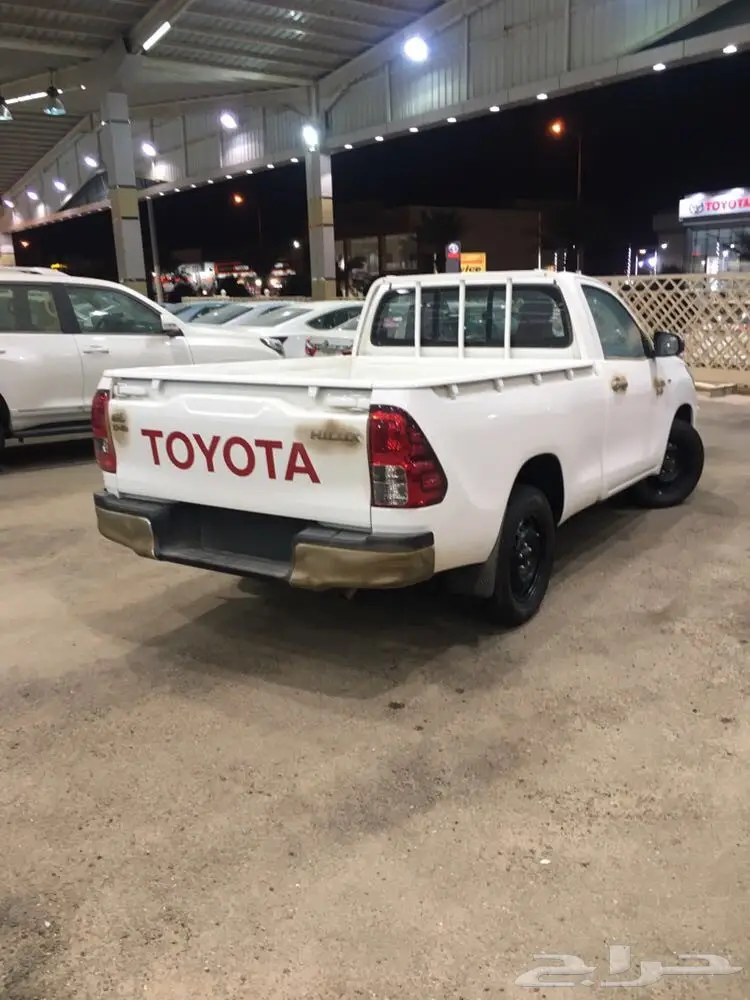 تويوتا هايلوكس موديل 2017غماره ديزيل Gl