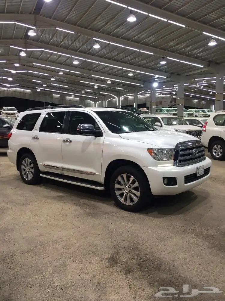 تويوتا هايلوكس موديل 2017غماره ديزيل Gl (image 5)