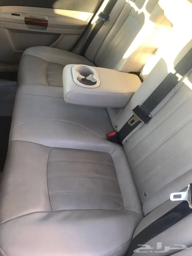 للبيع كرايسلر 2006 فل كامل 8 سلندر (image 7)