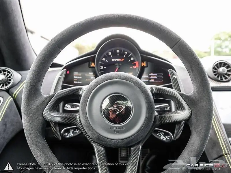 ماكلارين ماكلارين 675LT - فرصة لا تُفوّت! (image 16)