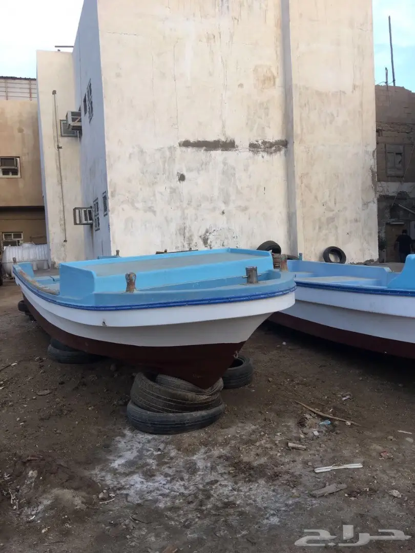 قوارب بحر ( لنشات ) صيد للبيع