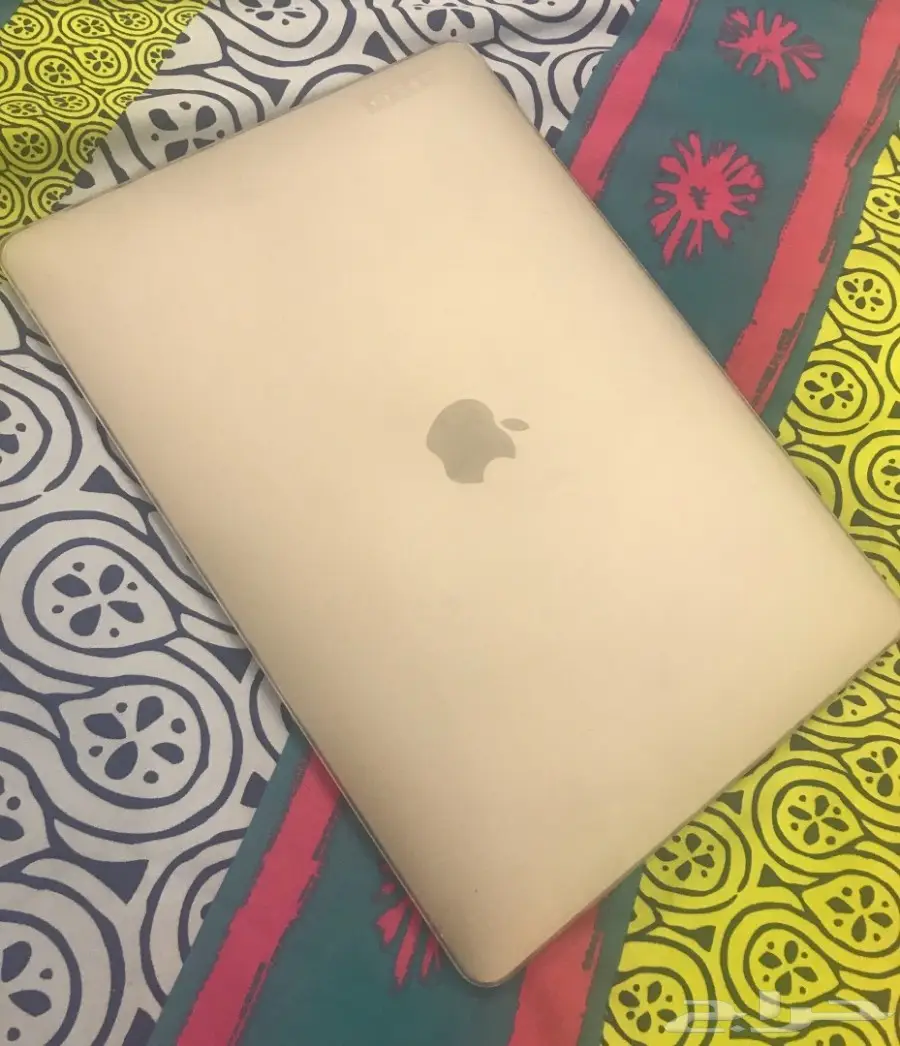 للبيع مااك بوك برو بدون تتش جديد ((بجده ))