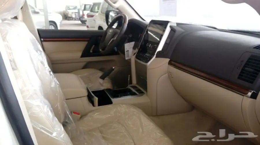 تويوتا جى اكس ار 2018 أبيض - معرض سما 2 (image 39)