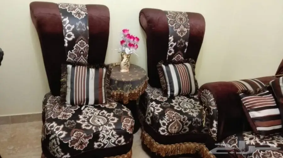 كنب 7 افراد للبيع اللون بني مطلوب 450 ريال  (image 9)