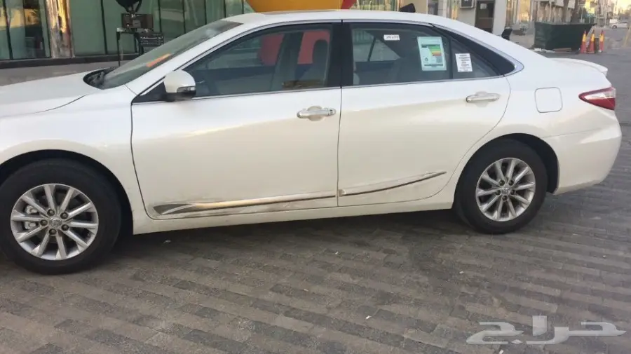 للبيع كامري 2017 اخت الوكالة (image 2)