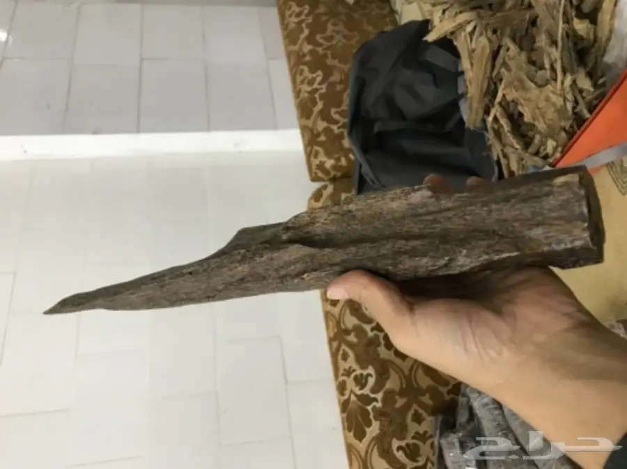 قطع عود جميلة سعر الجرام 5 ريال 