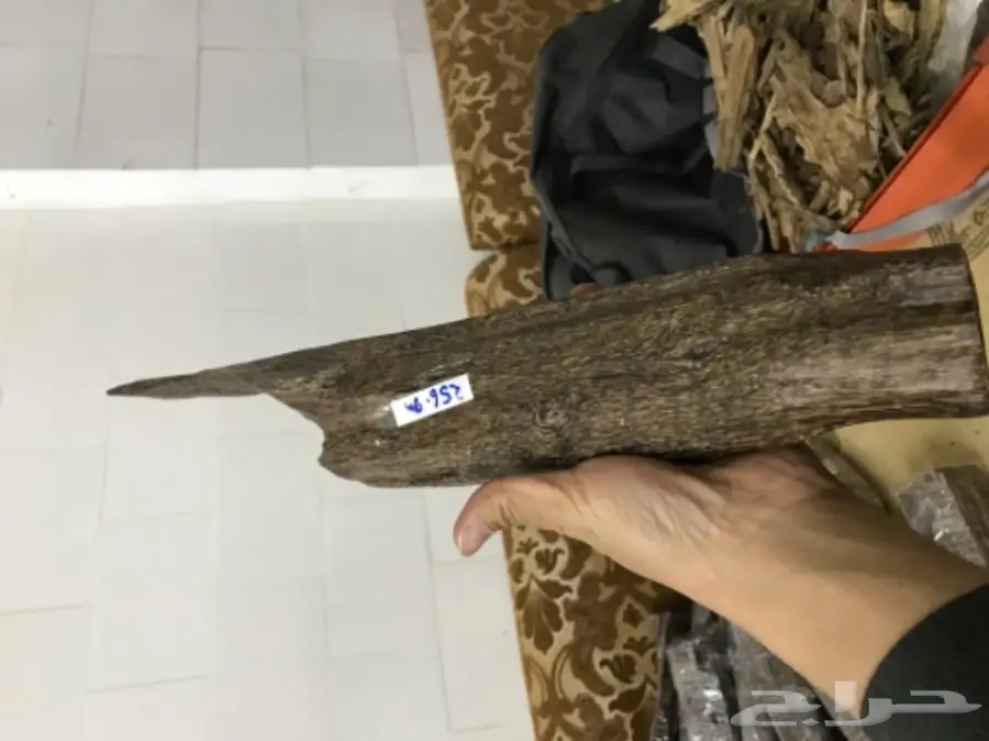 قطع عود جميلة سعر الجرام 5 ريال  (image 1)