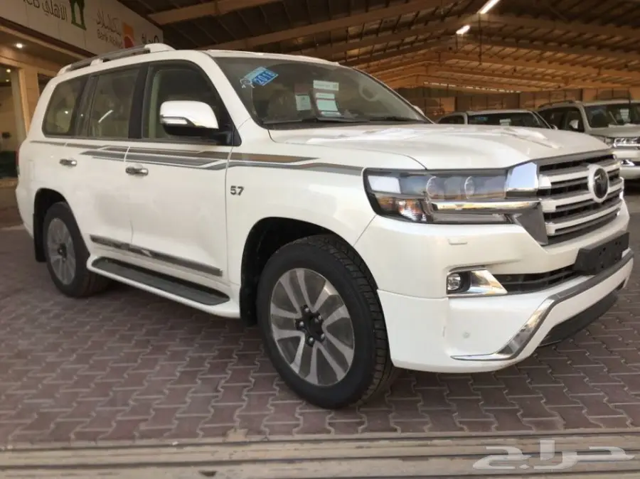 لاند كروزر-VXS -فى اكس اس-2018 - 8 سلندر 5.7 (image 1)