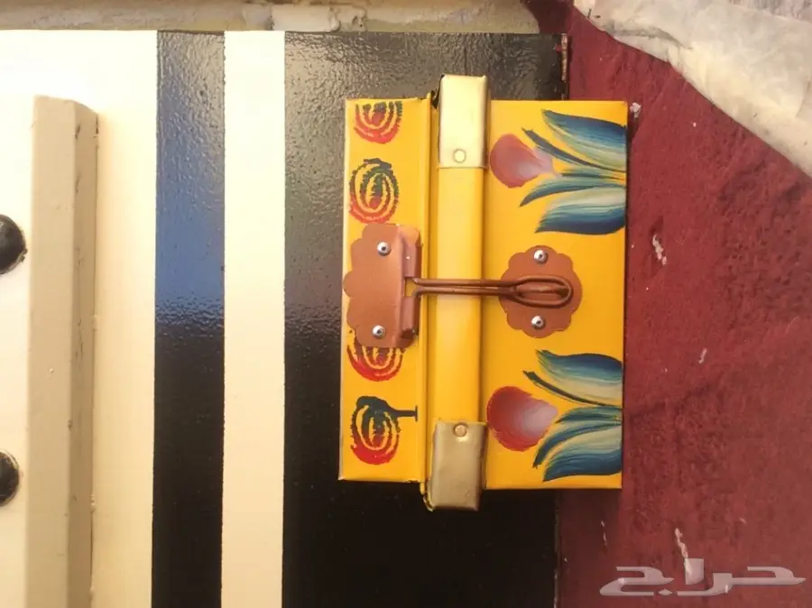 صندوق تراثي قديم تحفه وديكور