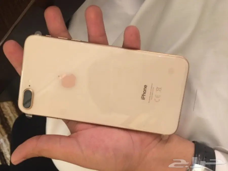 ايفون 8 بلس للبيع 256 قيقا لون ذهبي 