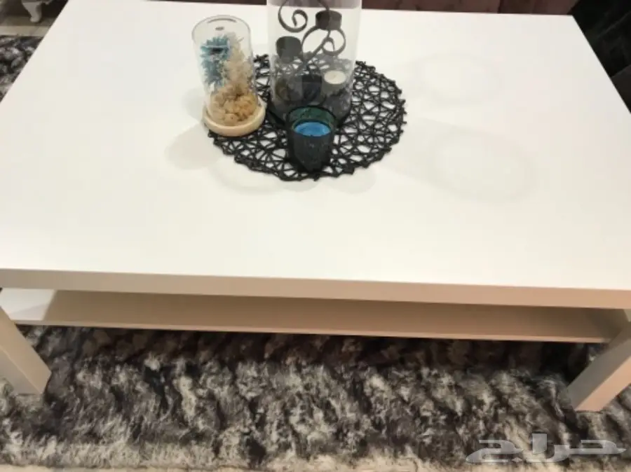 طاولة إيكيا كبيرة - بحالة ممتازة!