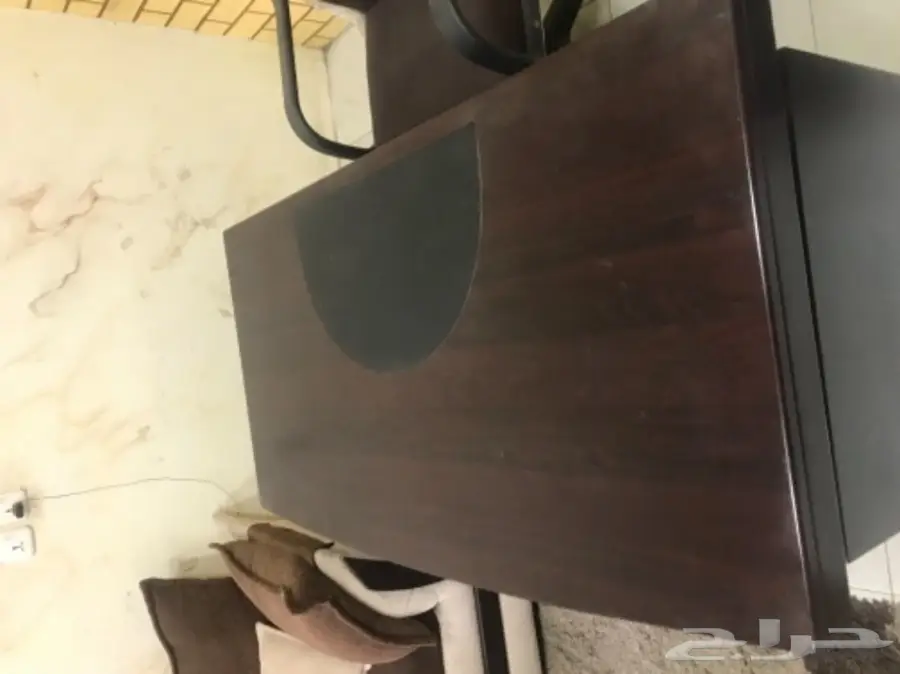 مكتب مع كرسي (image 1)