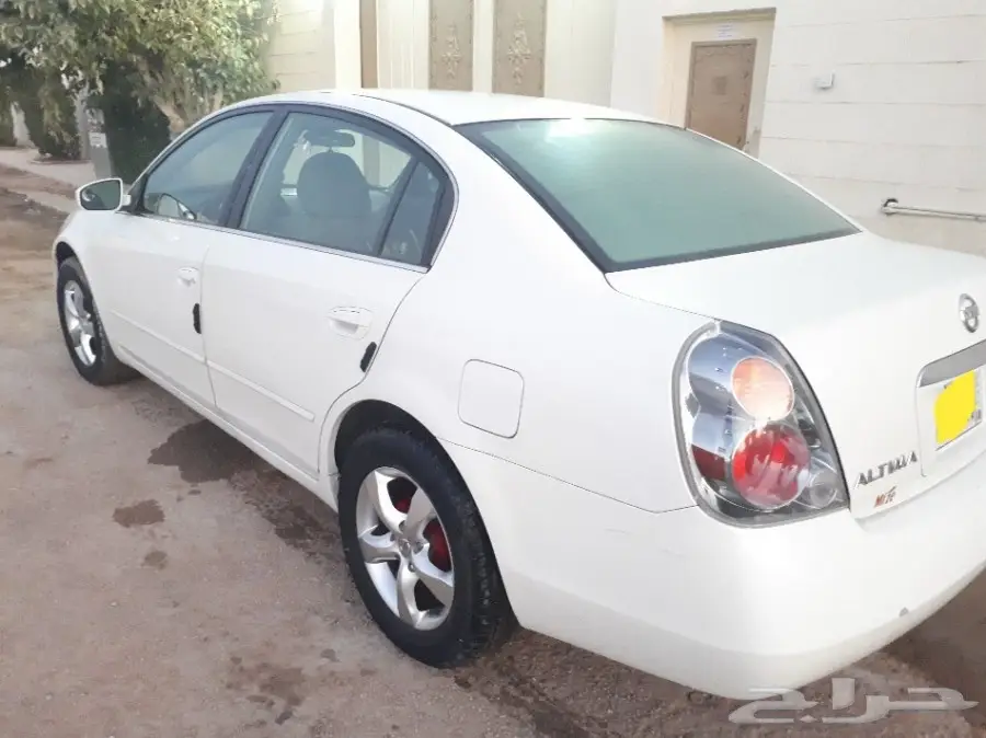 نيسان التيما 2005 نظيفة للبيع (image 10)