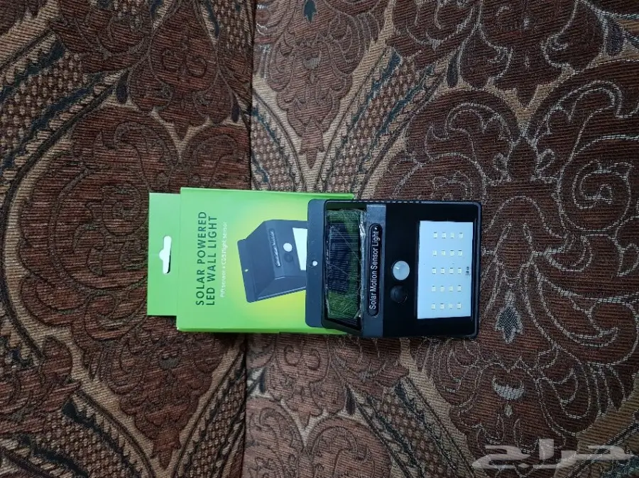 لمبة اسوار led بالطاقه الشمسيه 