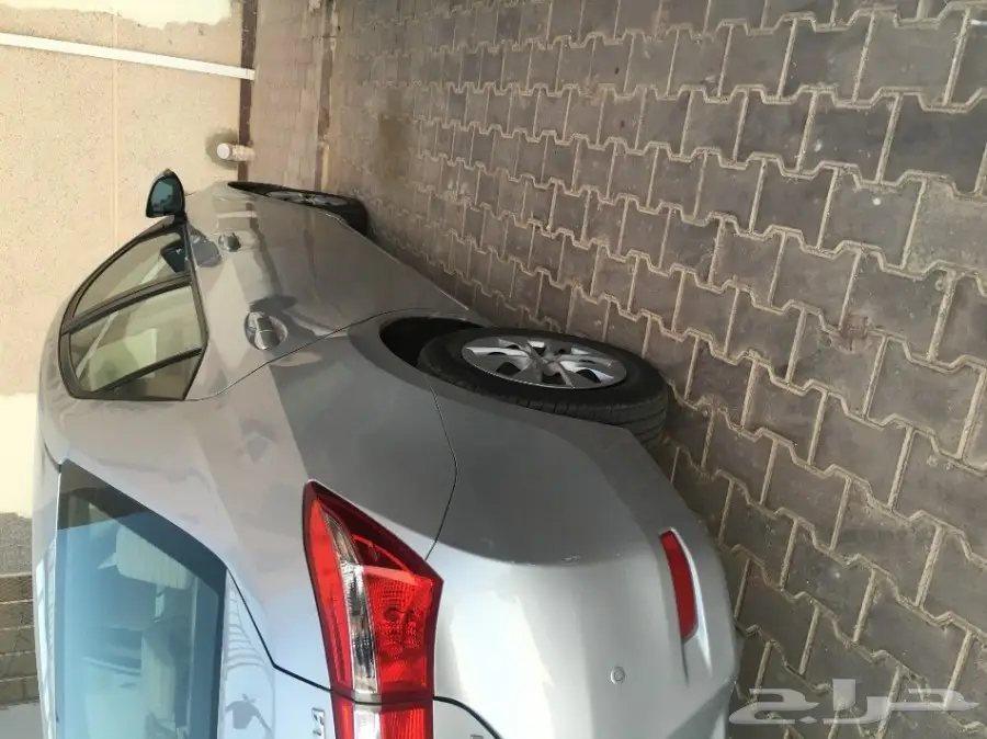 للبيع كورلا 2015 فضي  (image 3)