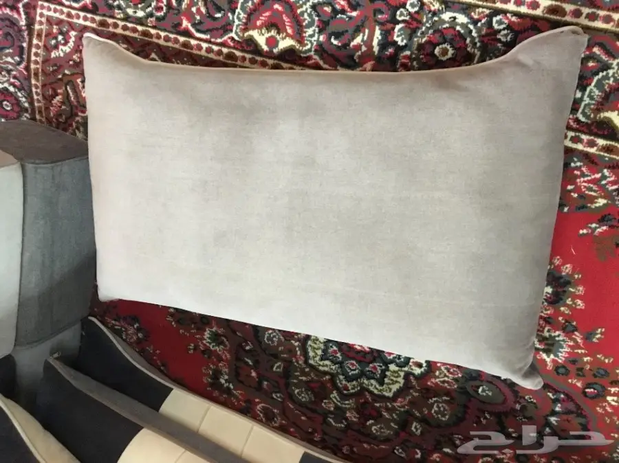 للبيع مخاد بحاله نظيفه (image 3)