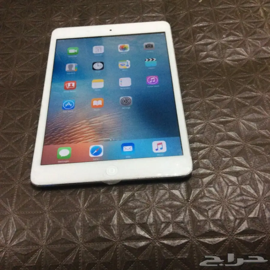 للبيع ايباد ميني 1 16GB اصدار IOS 9.3.5 نظيف