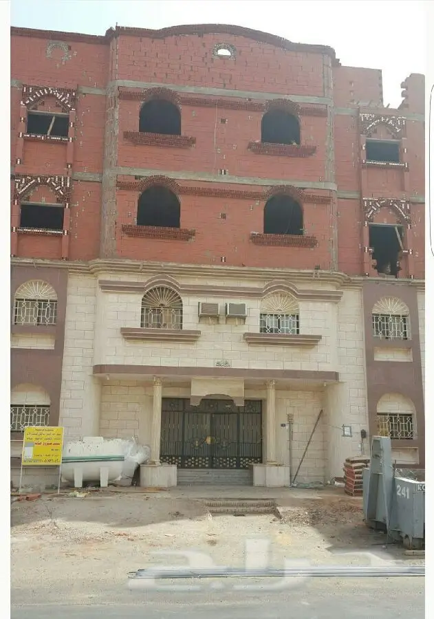 مقاول ملاحق وعمائر إضافة الأدوار خبره كبيره  (image 2)