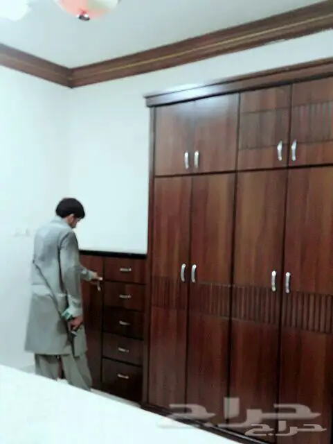 نجار محترف - تركيب غرف نوم ومطابخ وستائر ومكيفات - الرياض وخارجها