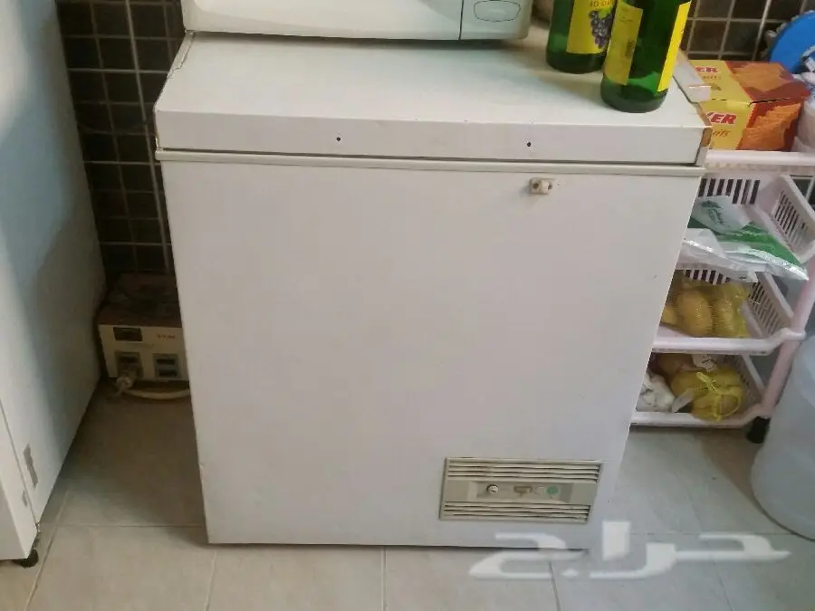 للبيع: مكيفات، فريزر وجلسة منزلية فاخرة! (image 1)