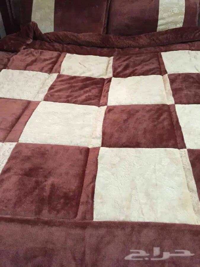 مفارش انيقة ورائعة وباسعار مناسبة
 (image 1)