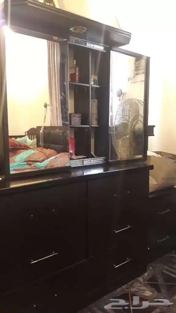 غرفة نوم وكنب 