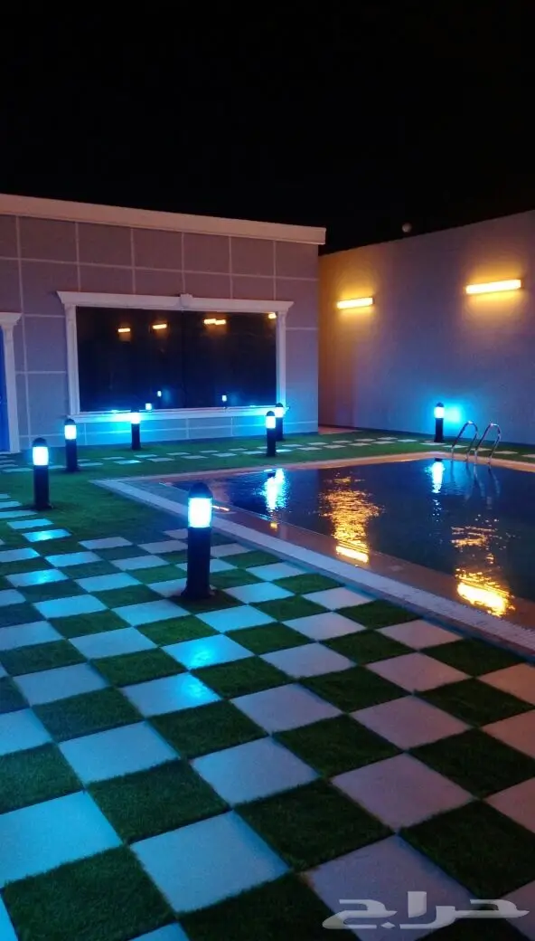 عشب صناعي فاخر 2018 - حالة ممتازة! (image 11)