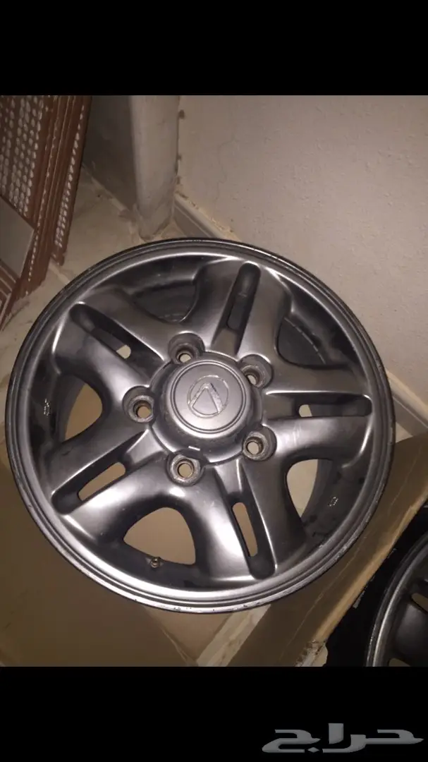 للبيع 3 جنوط لكزس فيراني 16