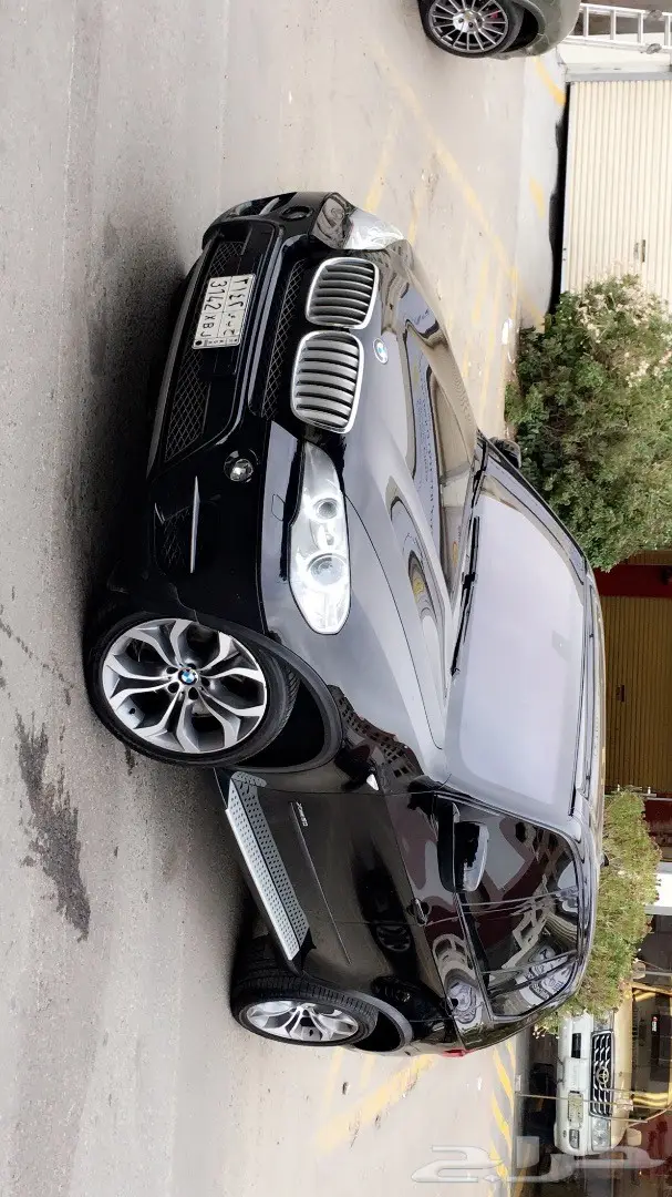 BMW X5 black  (image 1)