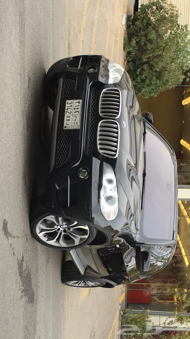 BMW X5 black  (image 2)