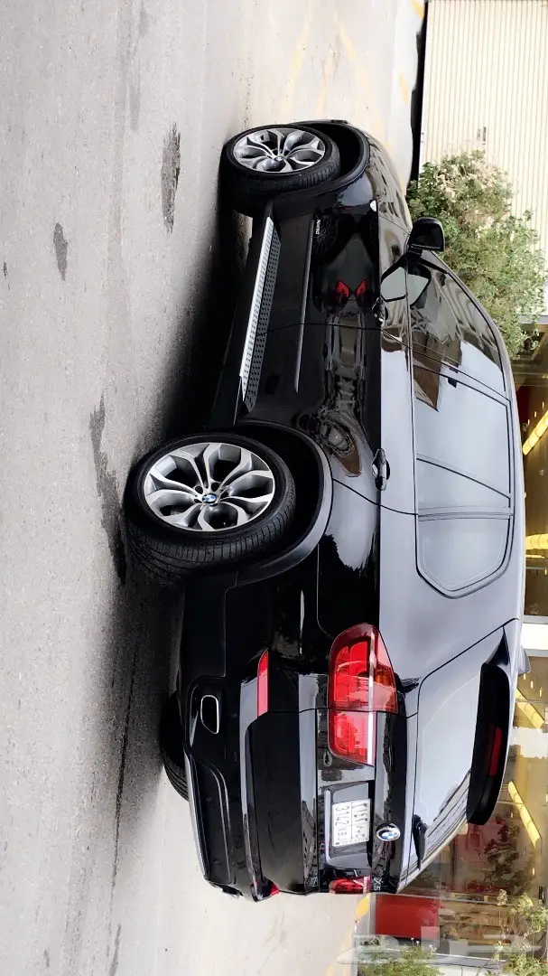 BMW X5 black  (image 8)