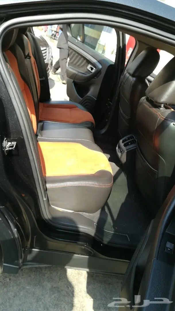 فورد توروس 2011 للبيع بسعر محروق (image 7)