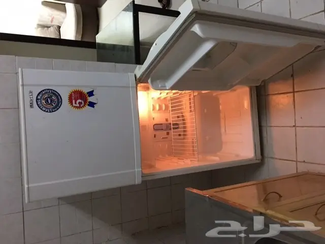 12 مكيف شباك ومكيف سبلت واربع ثلاجات ب 3000 (image 2)