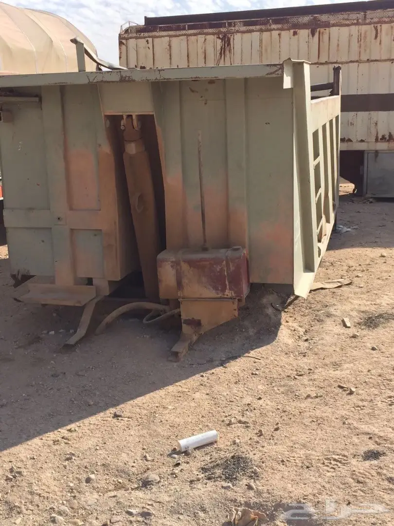 للبيع صندوق قلاب (image 1)