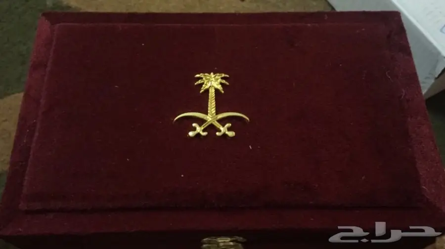 مزاد على عود طبيعي محسن