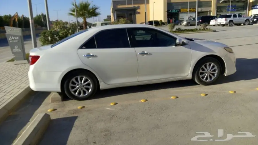 للبيع كامري موديل2014