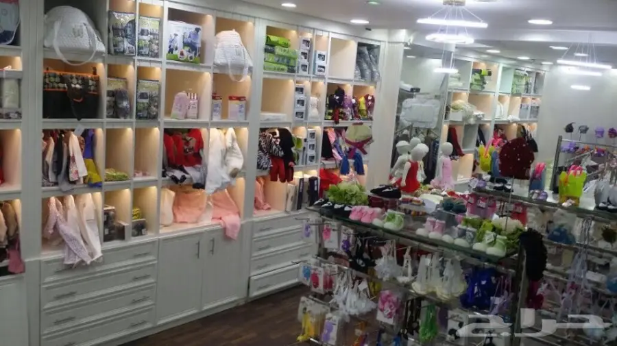 ديكور محل راقي للبيع - فرصة لا تُفوّت! (image 4)