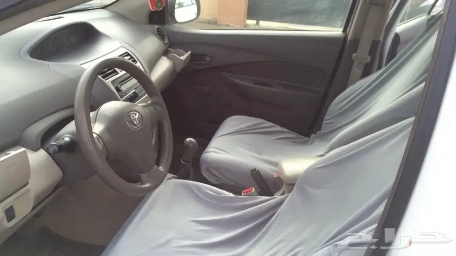 للبيع يارس موديل 2012 القير عادي  (image 3)