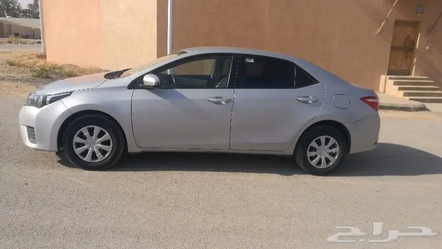 كورولا 2015 نظيفة للبيع  (image 2)