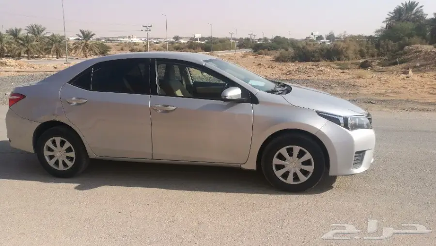 كورولا 2015 نظيفة للبيع  (image 3)