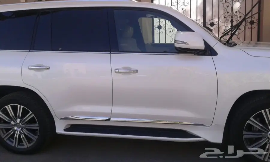 جيب لكزس 570 (image 1)