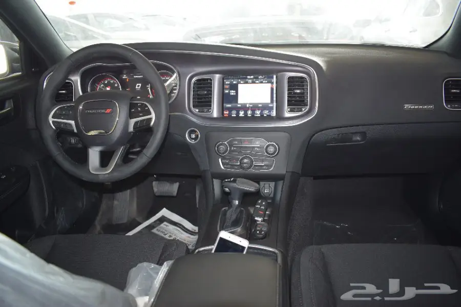 دودج تشارجر SXT 2 - فتحه شاشه - 2018 - سعودي (image 15)