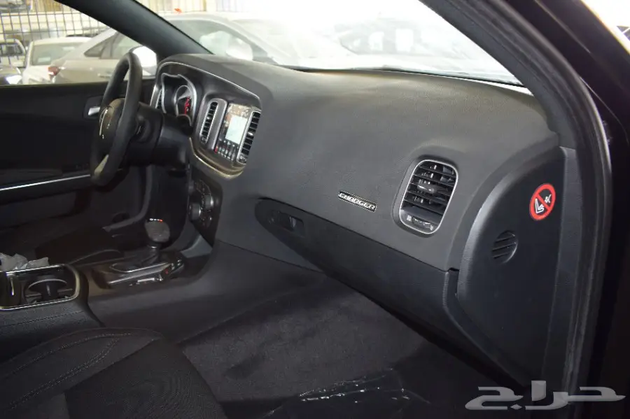 دودج تشارجر SXT 2 - فتحه شاشه - 2018 - سعودي (image 18)