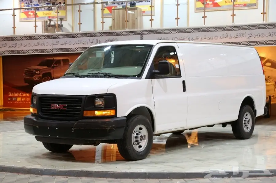 GMC فان سافانا موديل 2016 بسعر 101 الف  