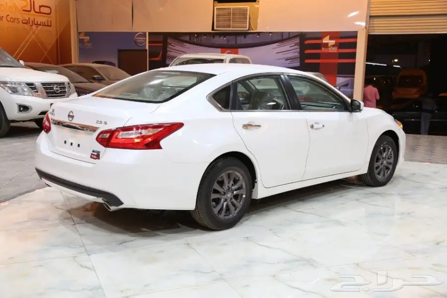 نيسان ألتيما موديل 2017  بسعر 68500 ريال  (image 4)