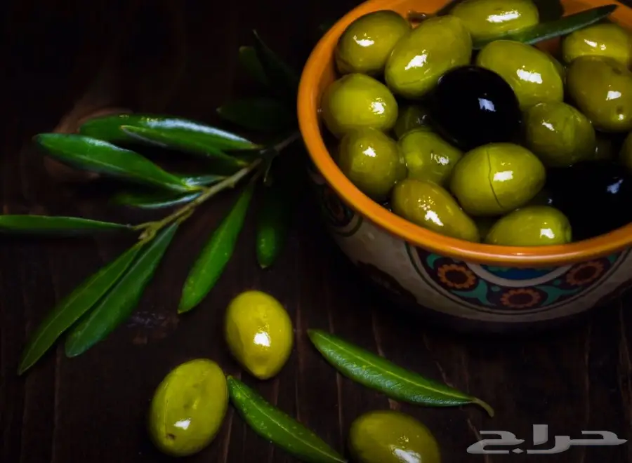 زيت زيتون عصره على البارد الجوف من مزارعنا