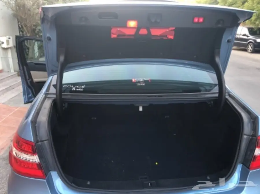 للبيع مرسيدس E300 موديل 2011 AMG (image 2)