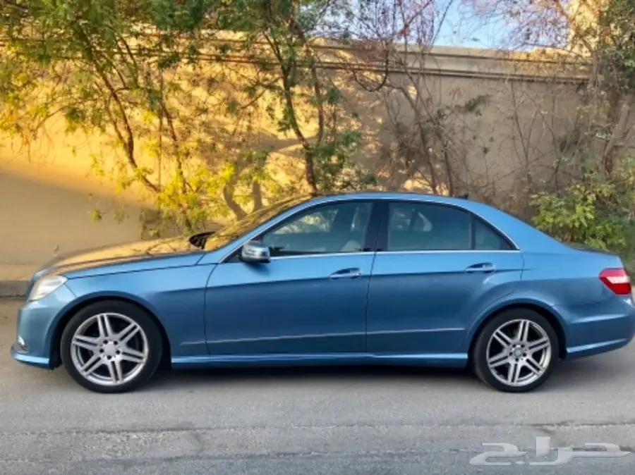 للبيع مرسيدس E300 موديل 2011 AMG (image 4)