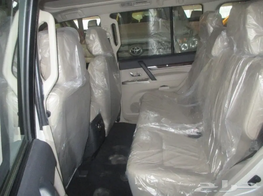   باجيرو 2017 سعودي 3.8 فل كامل علامات ذهبية (image 3)