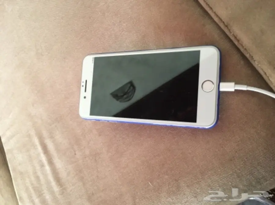 ايفون بلس8 الحجم 256  الاستعمال يوم واحد 